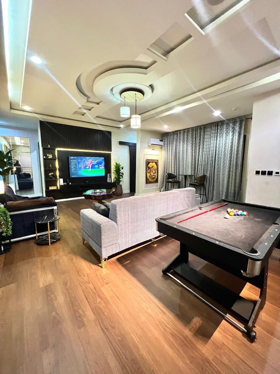 Cozy Nest: Luxury 2-Bedroom Apartment with Snooker & PS5, Jahi — photo 1
